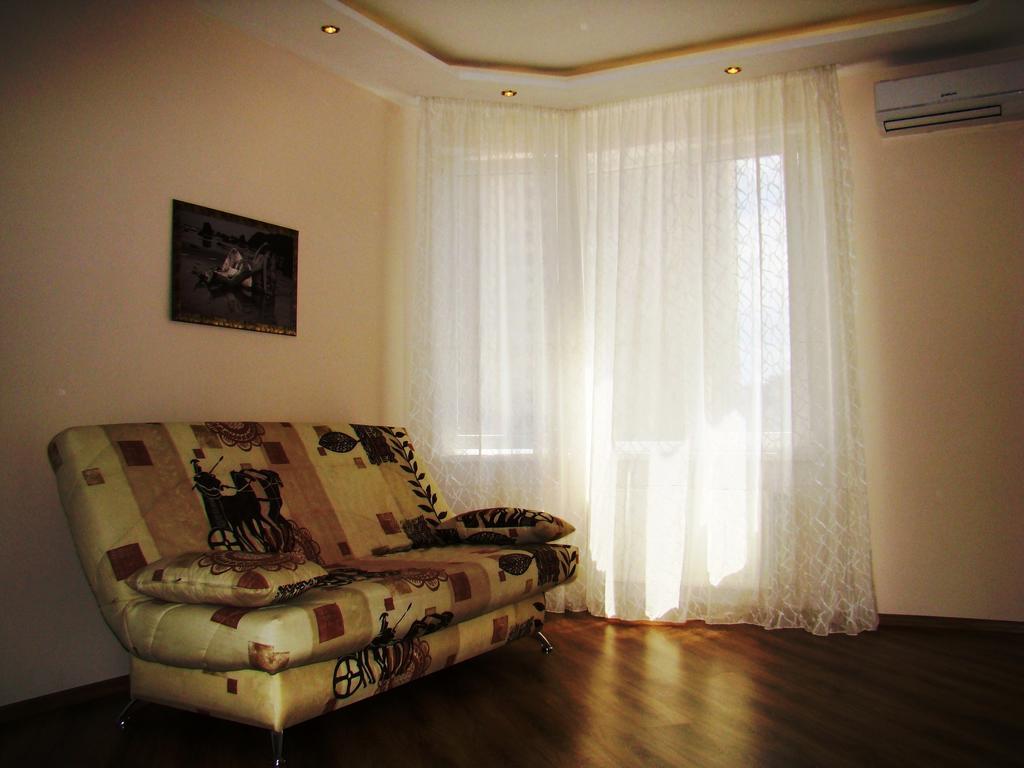 Pleasure Apartment Near Center Of Odessa Phòng bức ảnh