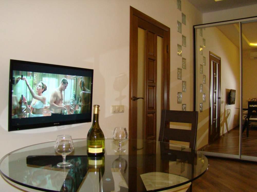 Pleasure Apartment Near Center Of Odessa Ngoại thất bức ảnh