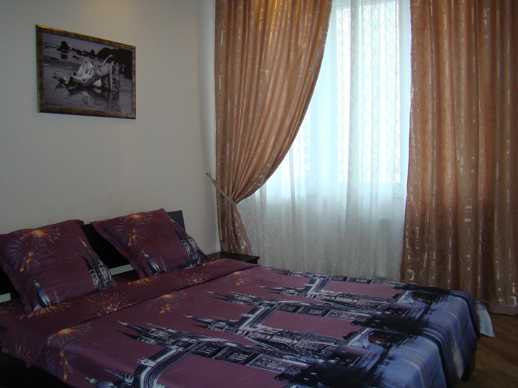 Pleasure Apartment Near Center Of Odessa Ngoại thất bức ảnh