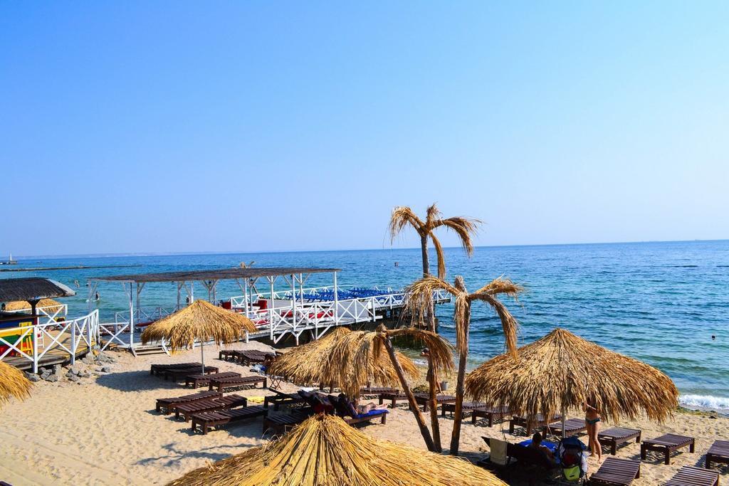 Pleasure Apartment Near Center Of Odessa Ngoại thất bức ảnh